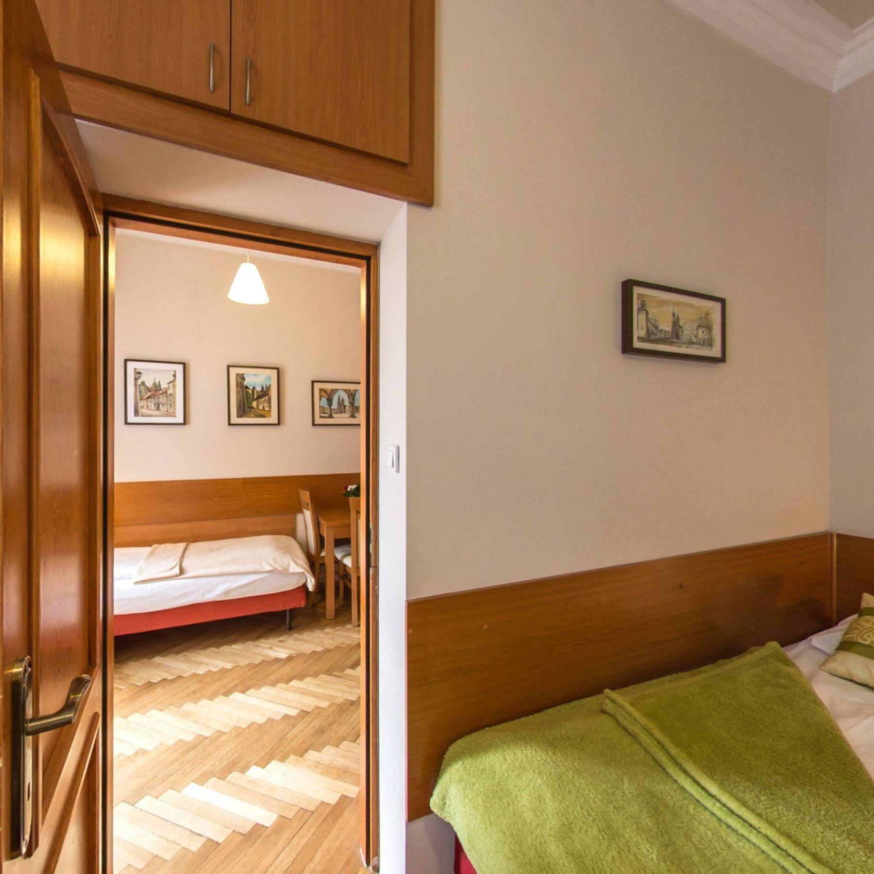 Hotel apartamentowy Kajzer 2*